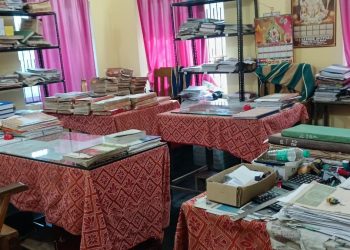 ଫାର୍ସ ପାଲଟିଛି ସକାଳୁଆ ଅଫିସ୍:ସକାଳ ୭ଟା ୪୫ ସୁଦ୍ଧା କର୍ମଚାରୀଙ୍କ ଚୌକି ଫାଙ୍କା