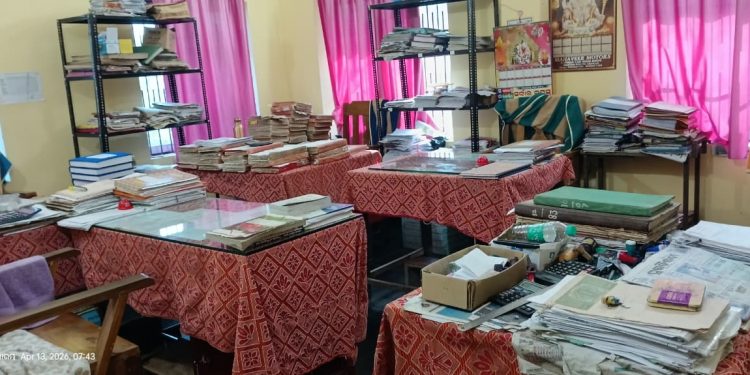 ଫାର୍ସ ପାଲଟିଛି ସକାଳୁଆ ଅଫିସ୍:ସକାଳ ୭ଟା ୪୫ ସୁଦ୍ଧା କର୍ମଚାରୀଙ୍କ ଚୌକି ଫାଙ୍କା