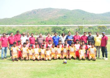 ନୟାଗଡରେ ସିଏମ ଟ୍ରଫି:ଜିଲ୍ଲା ଭଲିବଲ୍ ଟୁର୍ଣ୍ଣାମେଣ୍ଟ  ଉଦଘାଟିତ