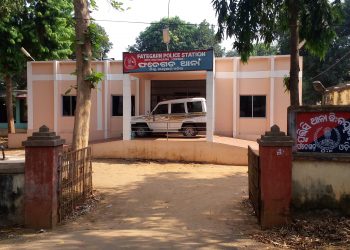 ଦୋକାନରେ ଅଗ୍ନିକାଣ୍ଡ: ଦେହରେ ନିଆଁ ଲାଗି ବୟସ୍କ ସ୍ୱାମୀ ସ୍ତ୍ରୀ ଗୁରୁତର