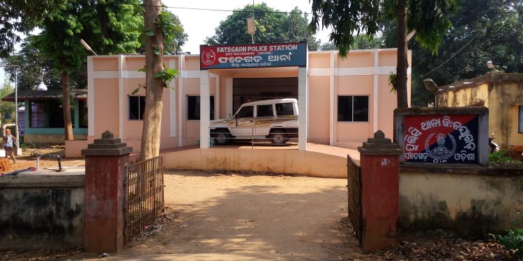 ଦୋକାନରେ ଅଗ୍ନିକାଣ୍ଡ: ଦେହରେ ନିଆଁ ଲାଗି ବୟସ୍କ ସ୍ୱାମୀ ସ୍ତ୍ରୀ ଗୁରୁତର