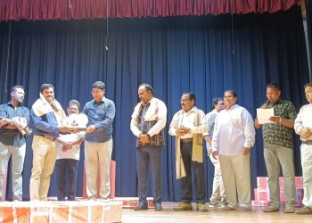 ନାଟକ ‘ଜଉଘର’: ଧ୍ୱଂସର ସ୍ତୂପ ଉପରେ ଶ୍ରଦ୍ଧାର ନିଅଁ ଗଢ଼ିବାର ଏକ ନିଆରା ପ୍ରୟାସ: ଅରୁଣ