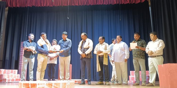 ନାଟକ ‘ଜଉଘର’: ଧ୍ୱଂସର ସ୍ତୂପ ଉପରେ ଶ୍ରଦ୍ଧାର ନିଅଁ ଗଢ଼ିବାର ଏକ ନିଆରା ପ୍ରୟାସ: ଅରୁଣ