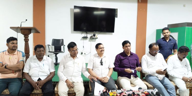 ବିପର୍ଯ୍ୟସ୍ତ ଆଇନଶୃଙ୍ଖଳା:ବିଜେଡି ପକ୍ଷରୁ ସାମ୍ବାଦିକ ସମ୍ମିଳନୀ