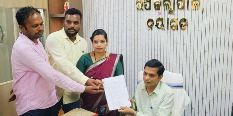 ବ୍ଲକ୍ ଅଧ୍ୟକ୍ଷଙ୍କ ବିରୁଦ୍ଧରେ ଆସିଲା ଅନାସ୍ତା ପ୍ରସ୍ତାବ